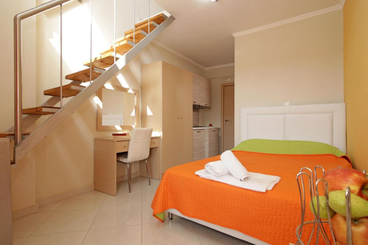 Mavridis Rooms 2 니키티 외부 사진