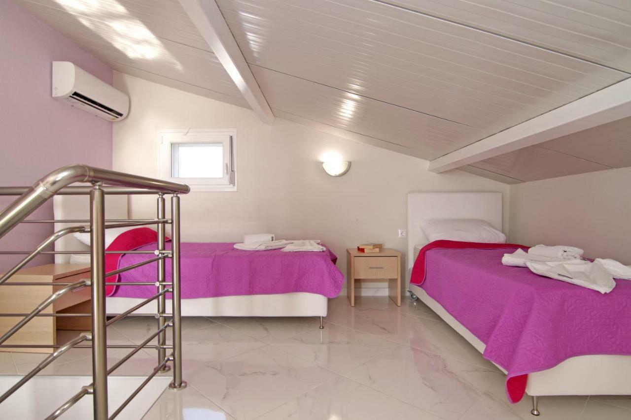 Mavridis Rooms 2 니키티 외부 사진